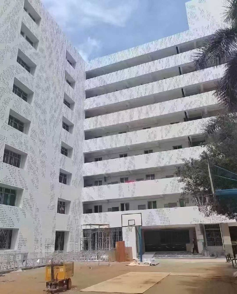 外墻門頭沖孔鋁單板裝飾效果分享